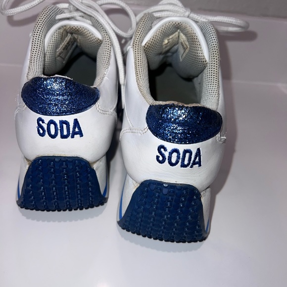 Soda platform sneakers size 8.5 - Picture 4 of 11